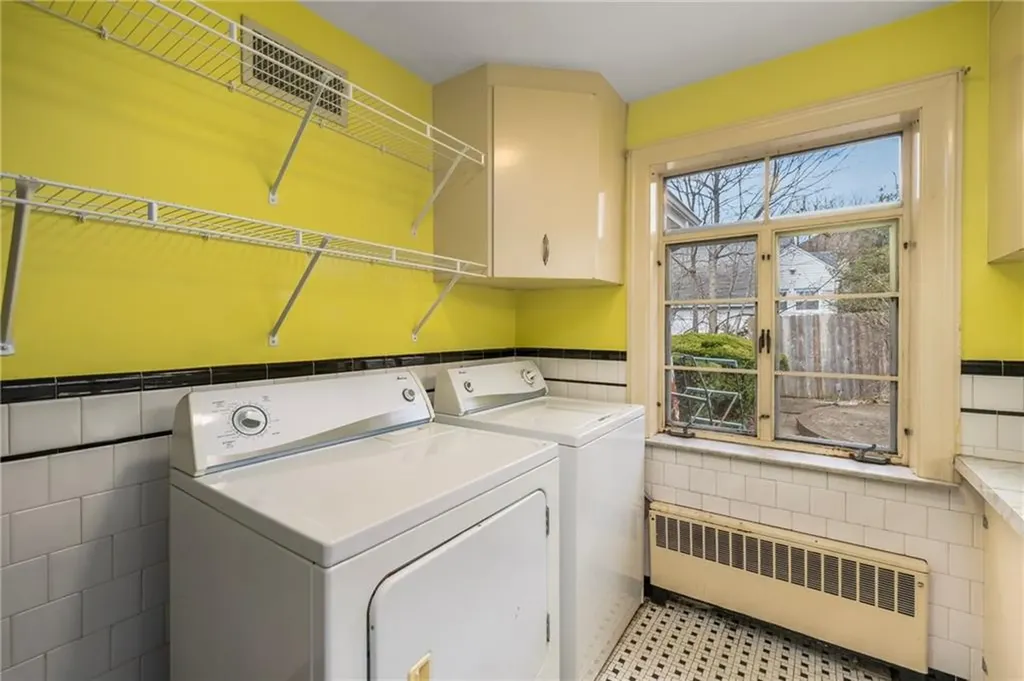 229 Lynch Street Providence RI 02908