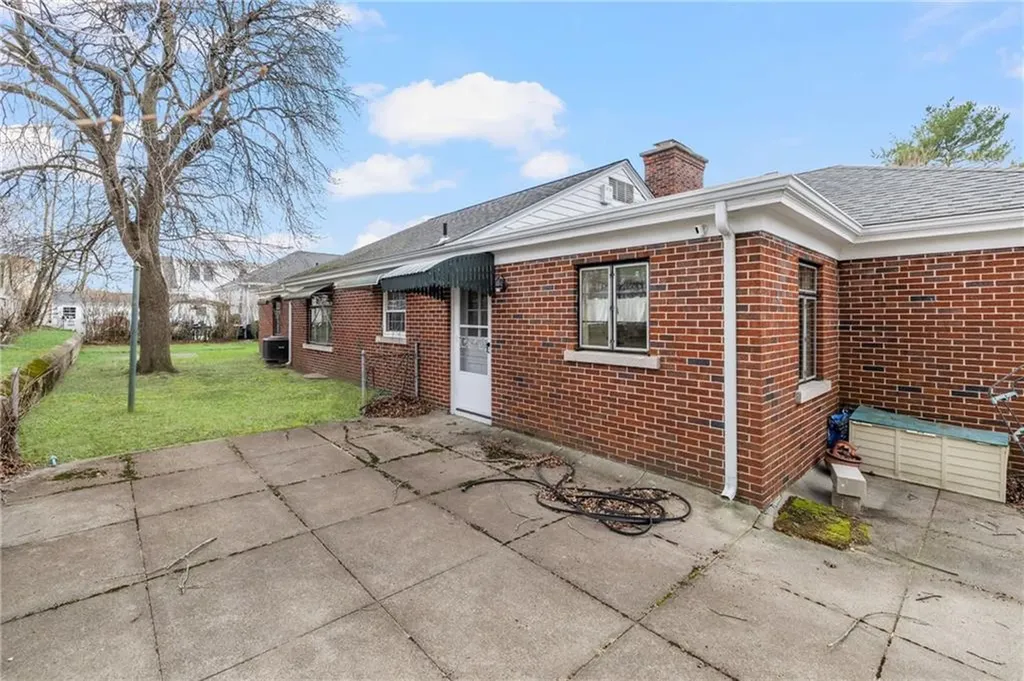 229 Lynch Street Providence RI 02908