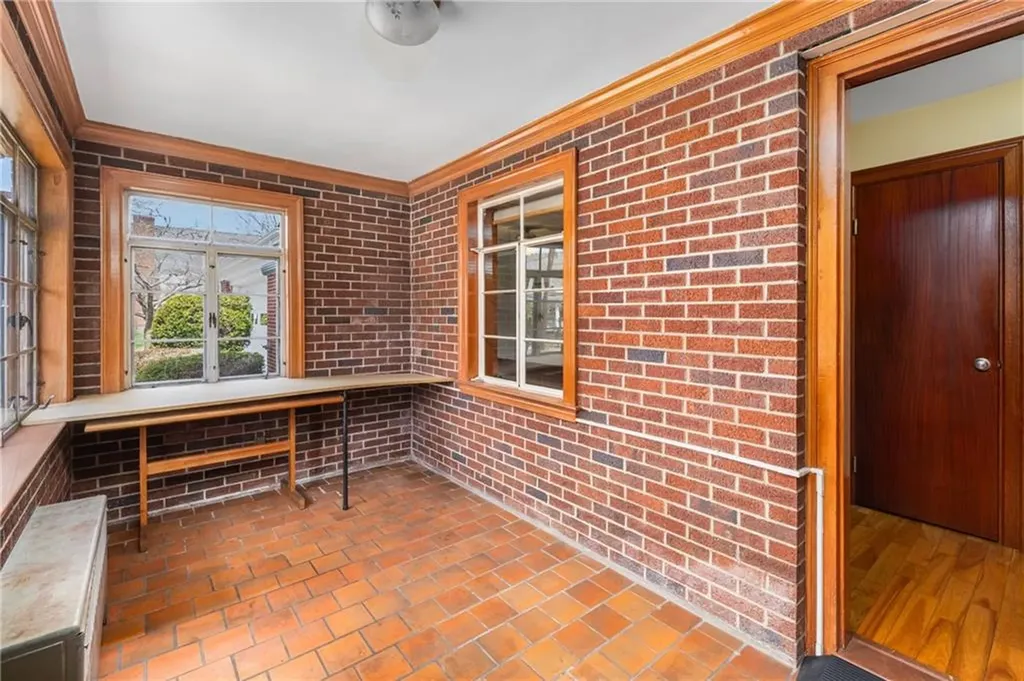 229 Lynch Street Providence RI 02908