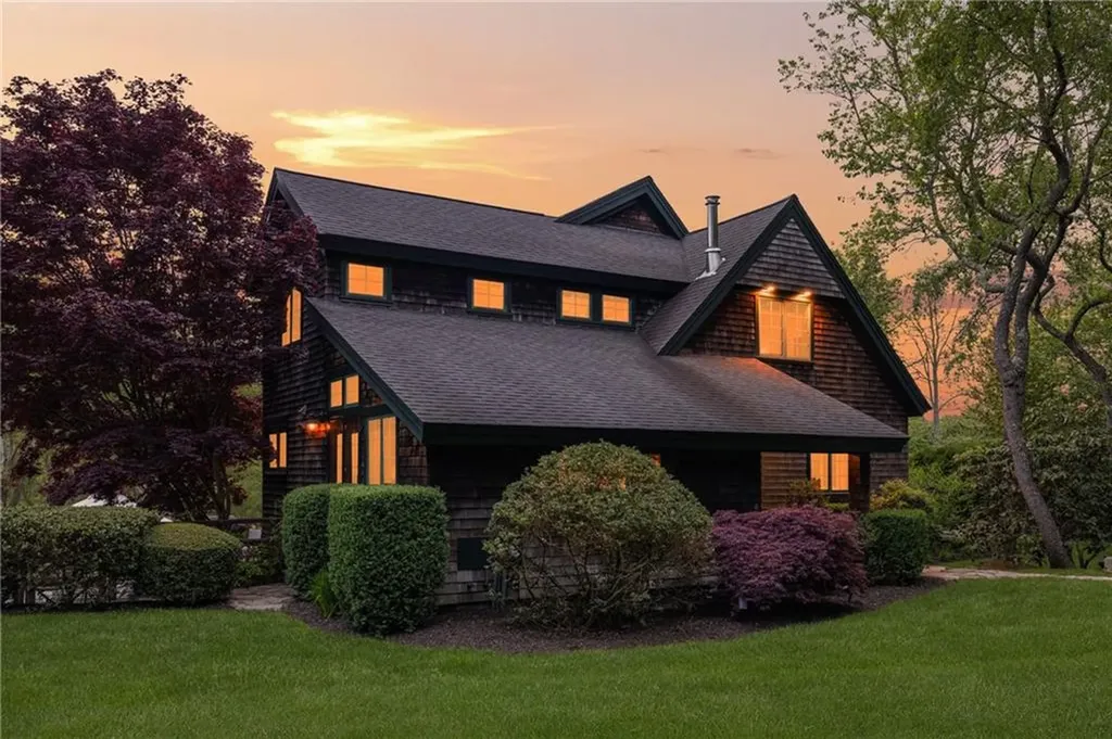 56 Summerfield Lane Middletown RI 02842
