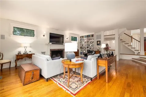 56 Summerfield Lane Middletown RI 02842