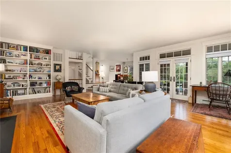 56 Summerfield Lane Middletown RI 02842