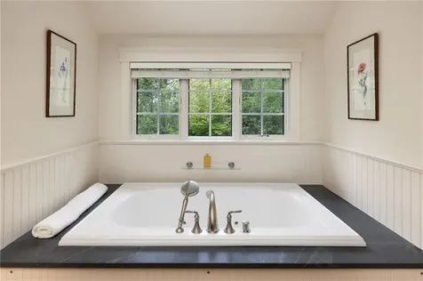 56 Summerfield Lane Middletown RI 02842