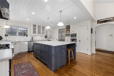 56 Summerfield Lane Middletown RI 02842