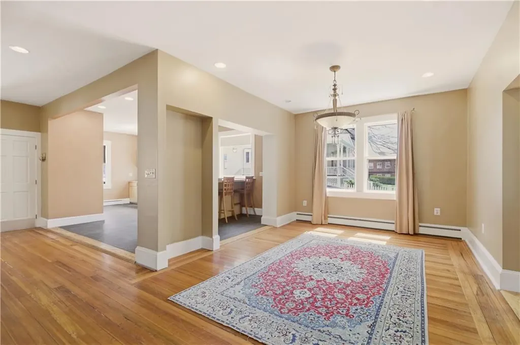 24 Spring Street Newport RI 02840