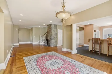 24 Spring Street Newport RI 02840