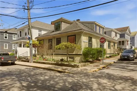 24 Spring Street Newport RI 02840