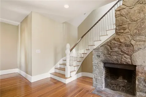 24 Spring Street Newport RI 02840