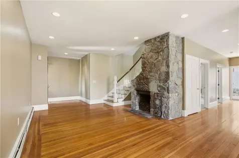 24 Spring Street Newport RI 02840