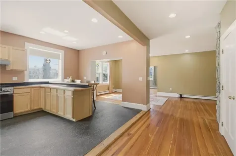 24 Spring Street Newport RI 02840