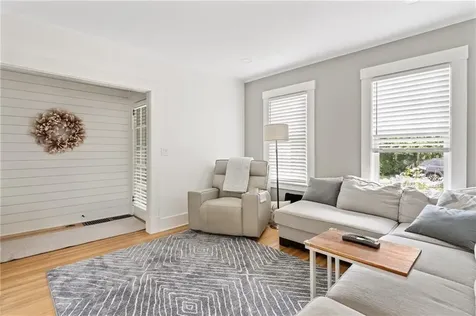 23 Pell Street Newport RI 02840