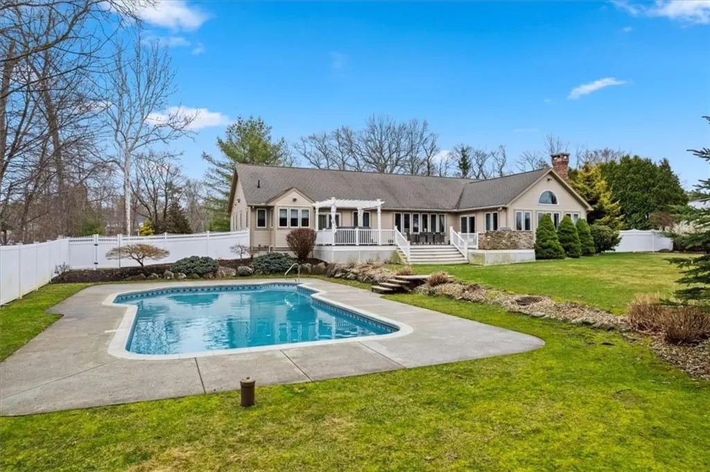 267 Chestnut Street Seekonk MA 02771
