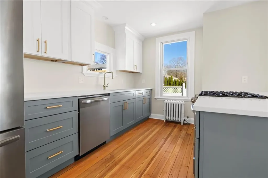 54 E Earle Street Cumberland RI 02864