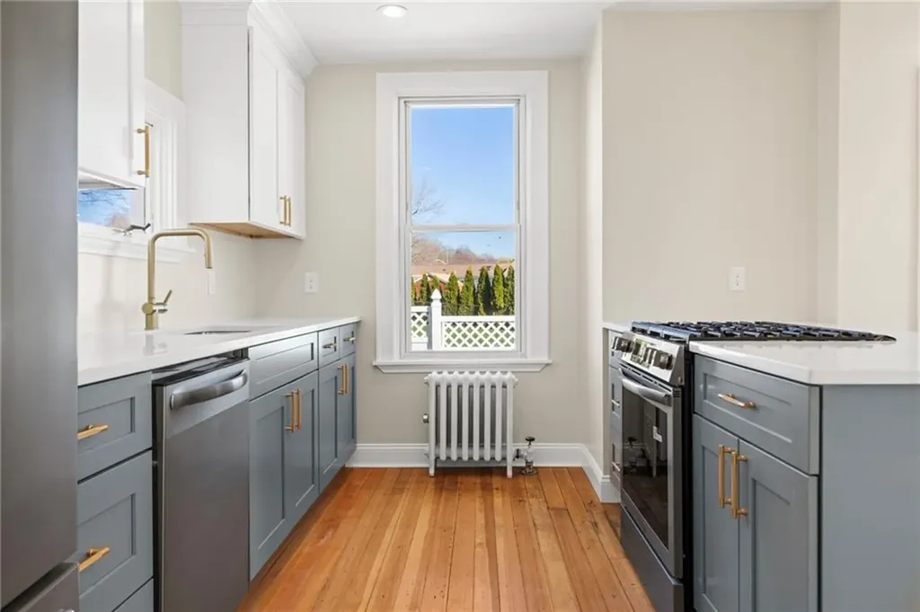 54 E Earle Street Cumberland RI 02864