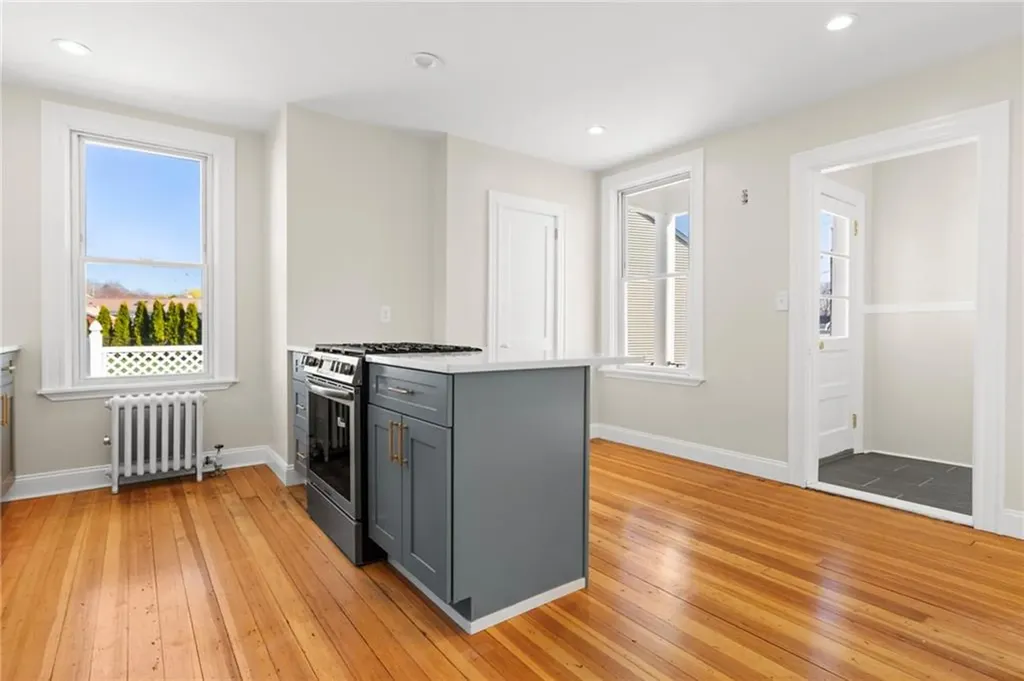 54 E Earle Street Cumberland RI 02864