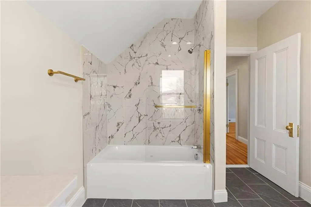 54 E Earle Street Cumberland RI 02864