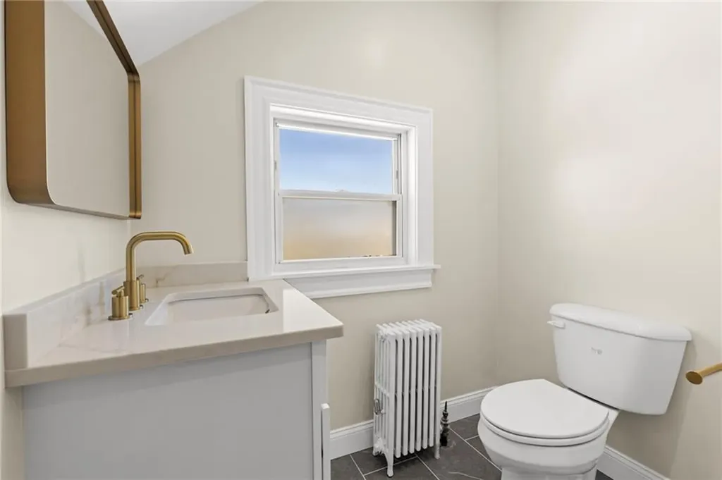 54 E Earle Street Cumberland RI 02864