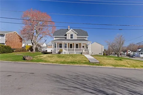 54 E Earle Street Cumberland RI 02864