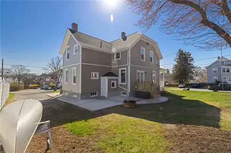 54 E Earle Street Cumberland RI 02864