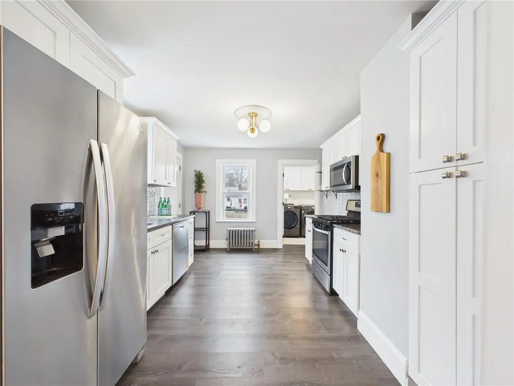 28 Myrtle Avenue Warwick RI 02886