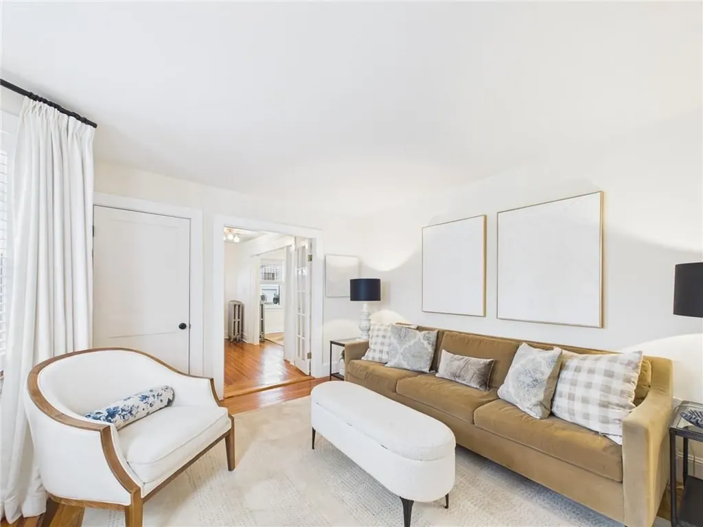 28 Myrtle Avenue Warwick RI 02886