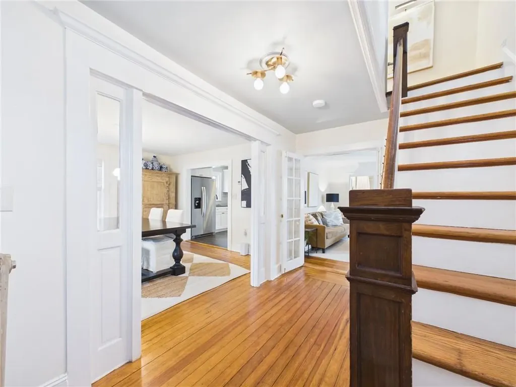 28 Myrtle Avenue Warwick RI 02886