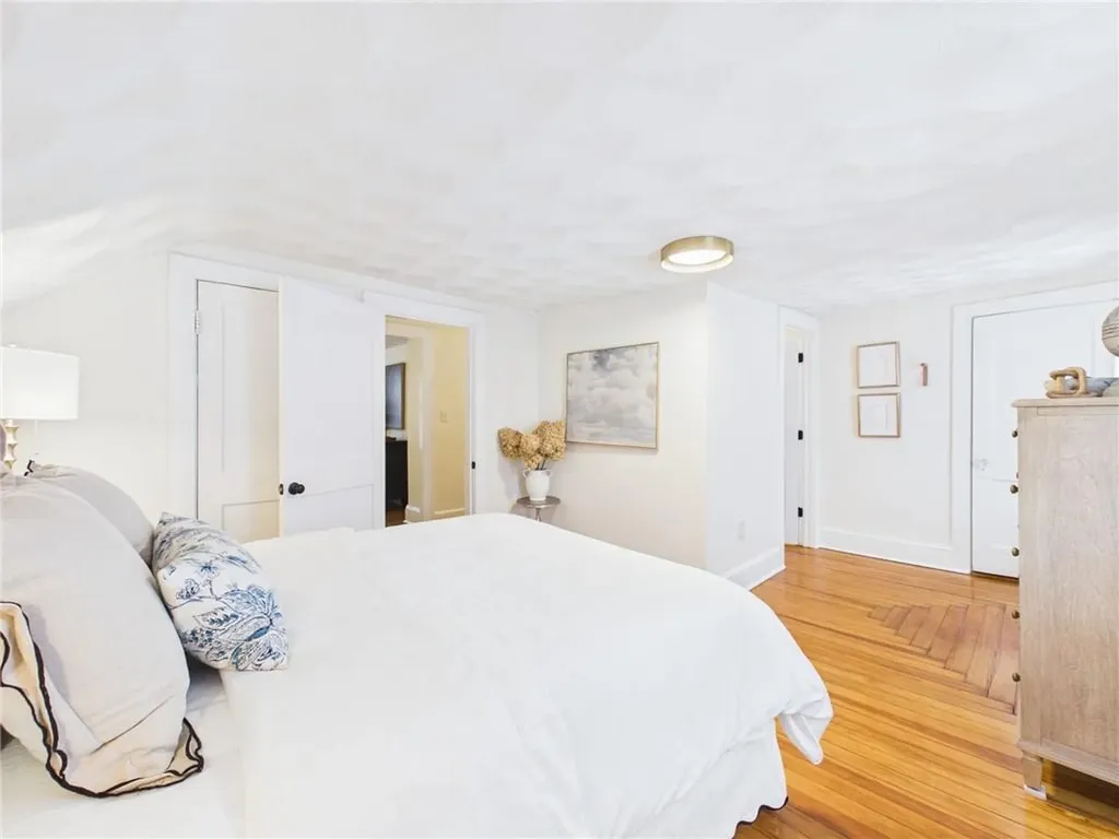 28 Myrtle Avenue Warwick RI 02886