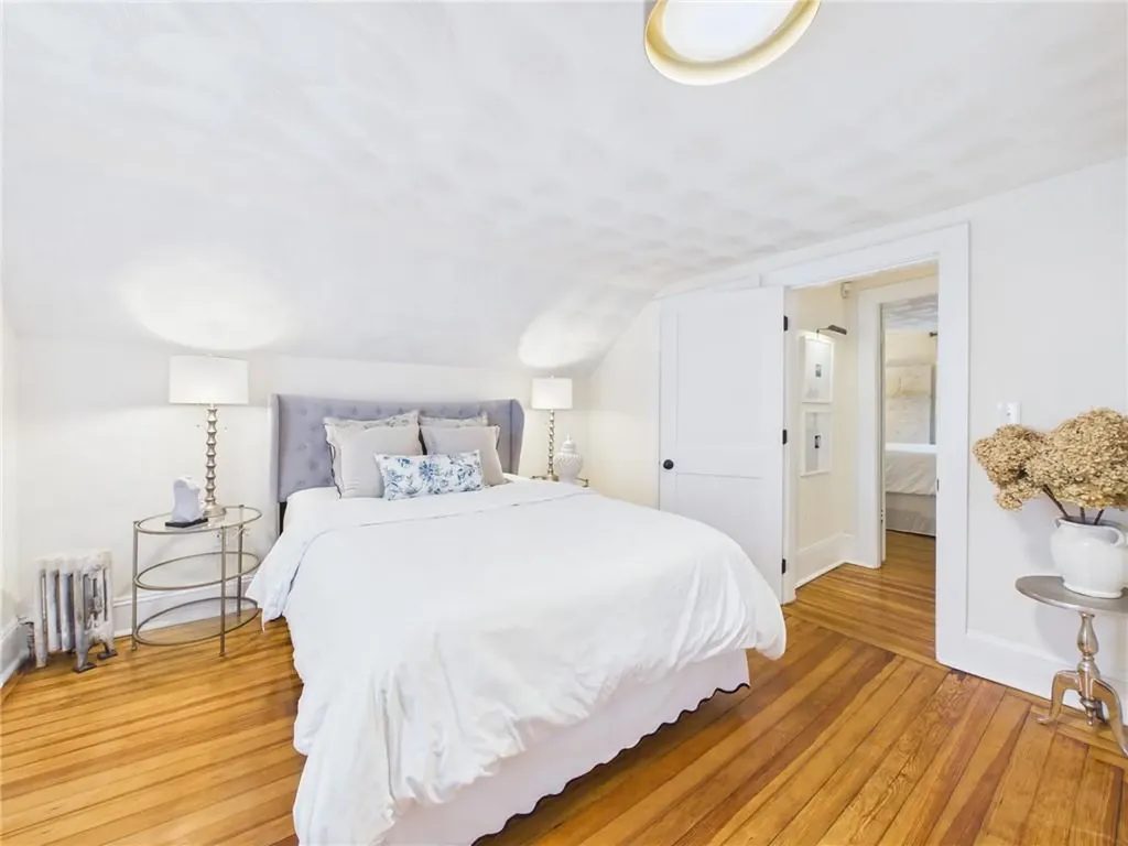 28 Myrtle Avenue Warwick RI 02886