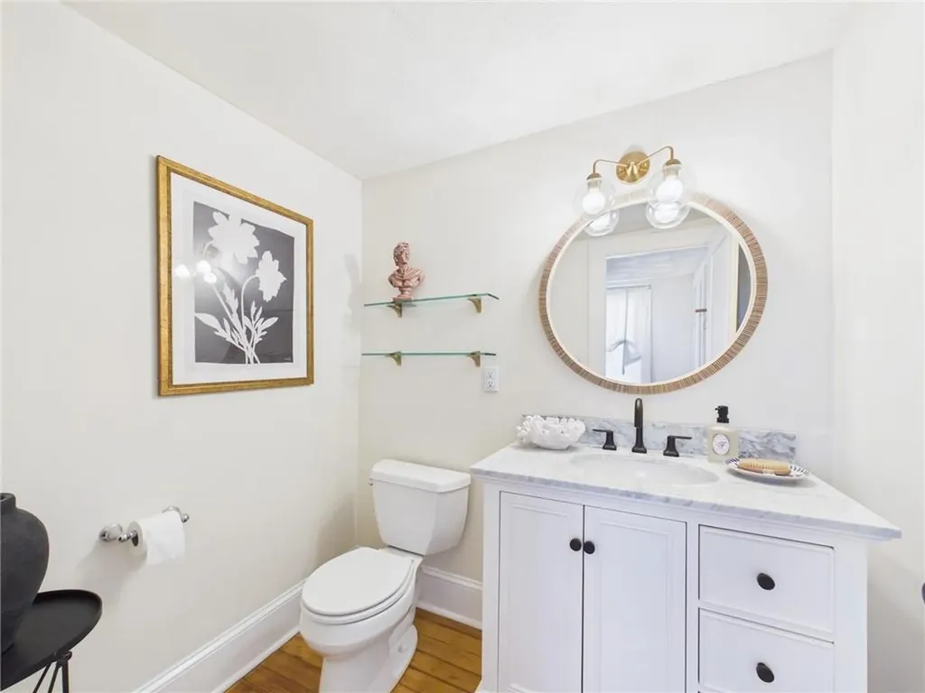 28 Myrtle Avenue Warwick RI 02886