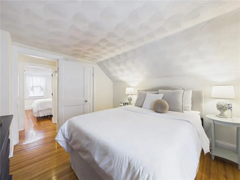 28 Myrtle Avenue Warwick RI 02886