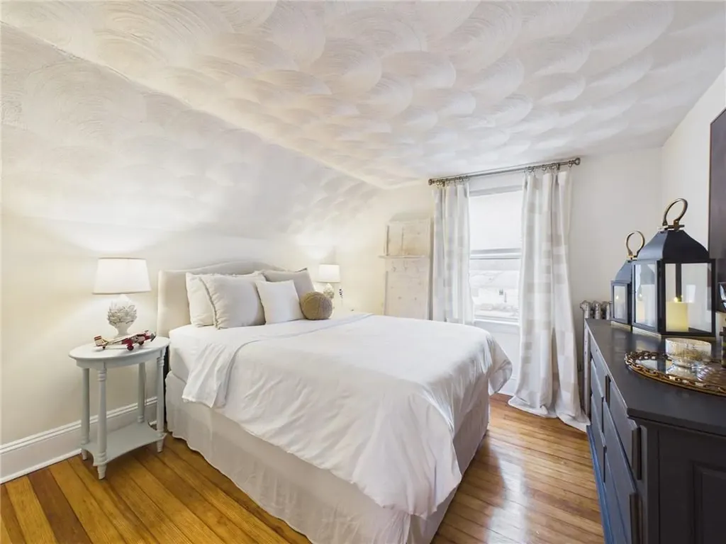 28 Myrtle Avenue Warwick RI 02886