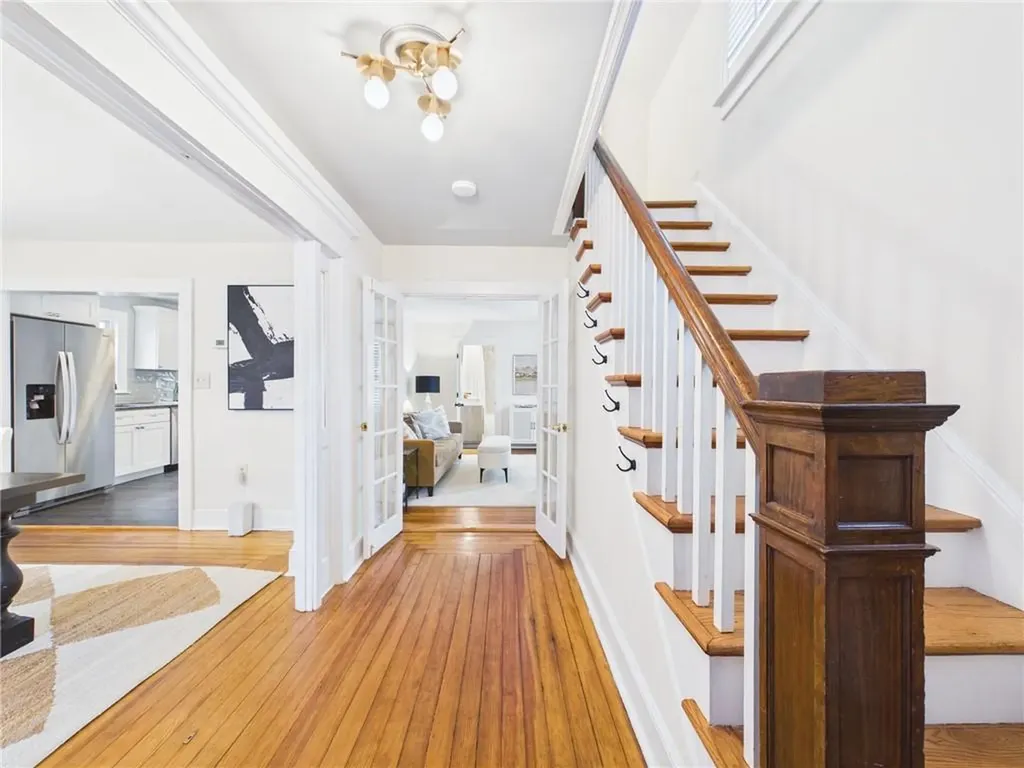 28 Myrtle Avenue Warwick RI 02886