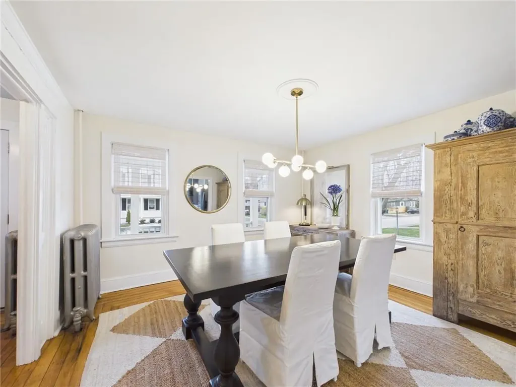 28 Myrtle Avenue Warwick RI 02886