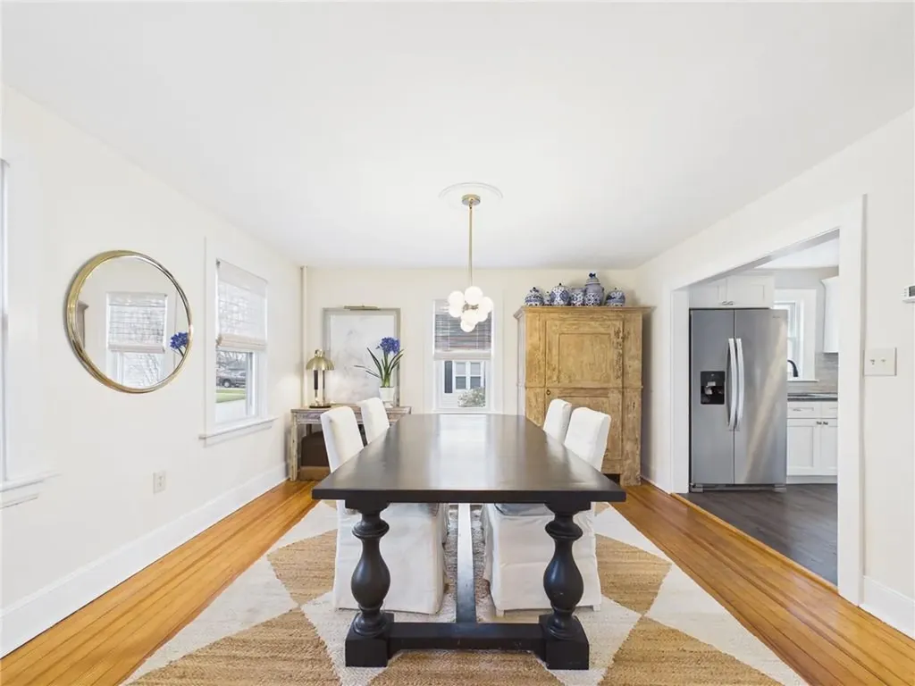 28 Myrtle Avenue Warwick RI 02886