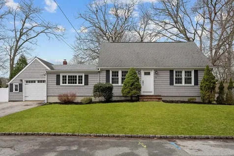 111 Verndale Street Warwick RI 02889