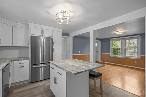 111 Verndale Street Warwick RI 02889