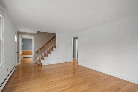 111 Verndale Street Warwick RI 02889