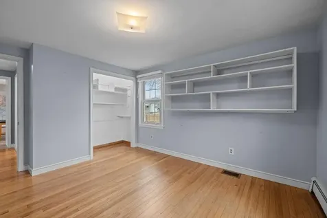 111 Verndale Street Warwick RI 02889