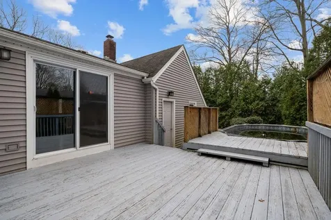 111 Verndale Street Warwick RI 02889