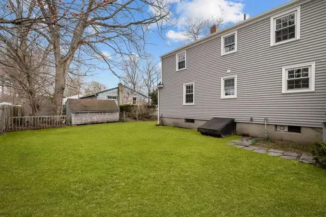 111 Verndale Street Warwick RI 02889