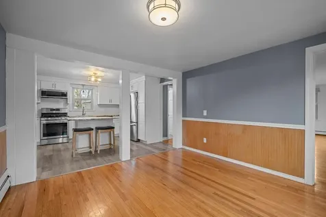 111 Verndale Street Warwick RI 02889