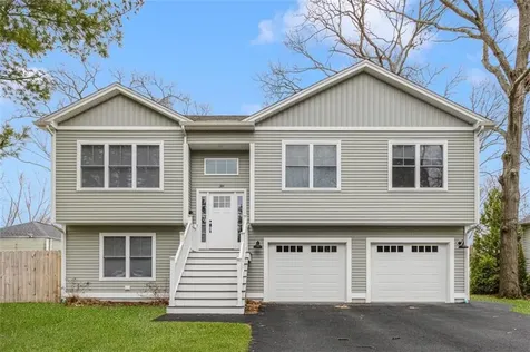 38 Overbrook Avenue Warwick RI 02889