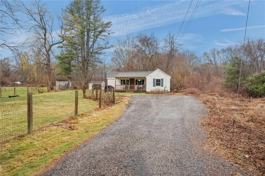 56 Laurel Street Hopkinton RI 02804