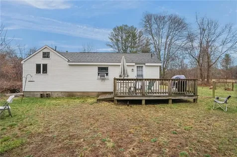 56 Laurel Street Hopkinton RI 02804