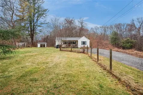 56 Laurel Street Hopkinton RI 02804