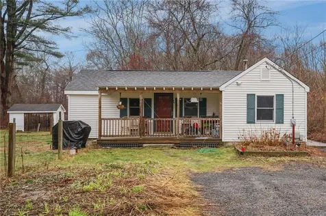 56 Laurel Street Hopkinton RI 02804