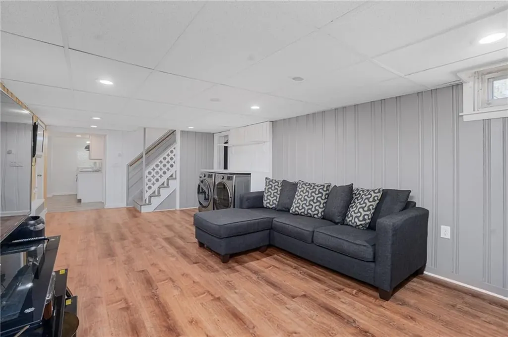9 Heath Street Johnston RI 02919