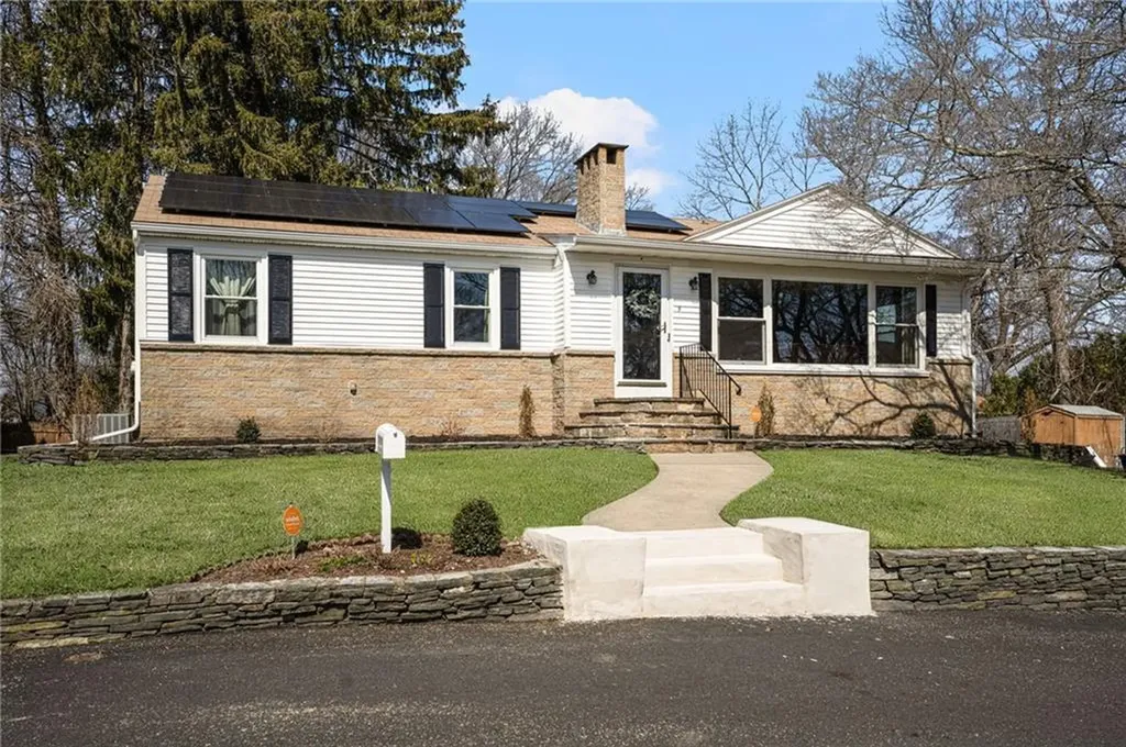 9 Heath Street Johnston RI 02919
