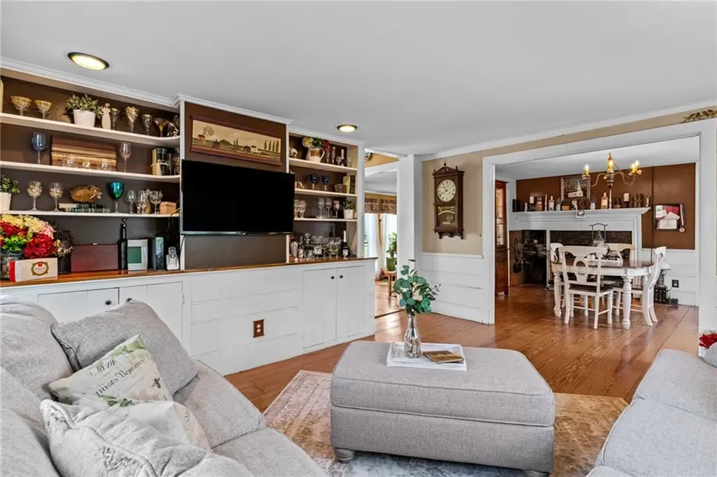 220 Plainfield Pike Scituate RI 02857
