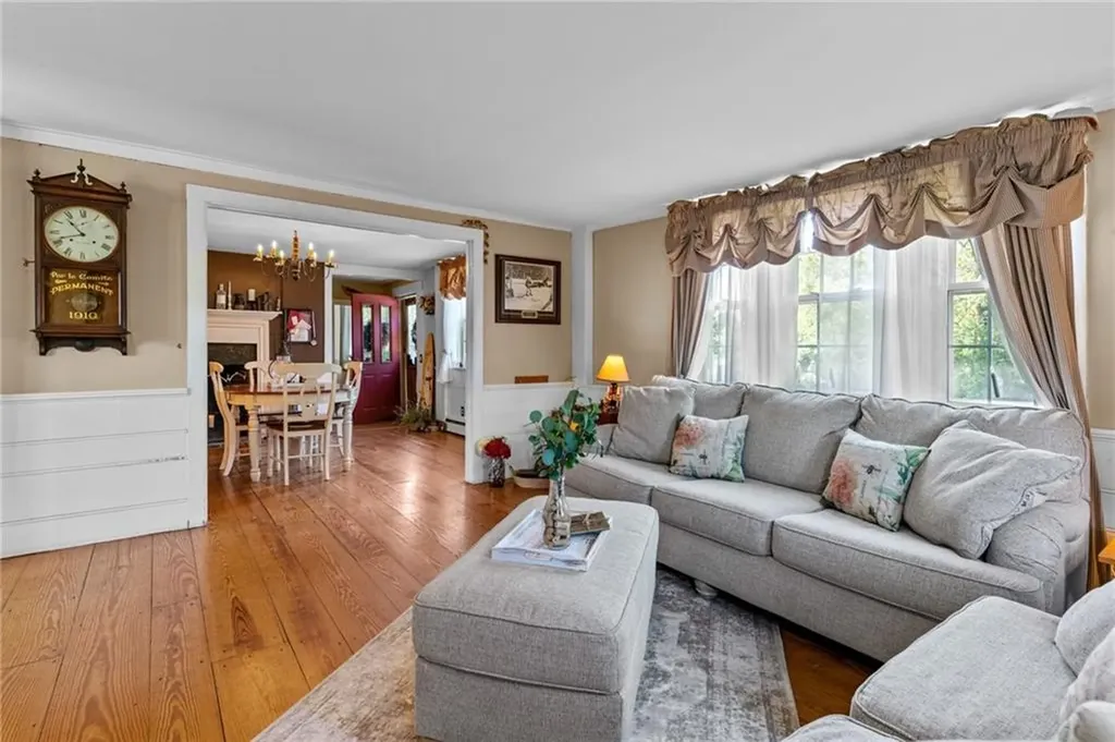 220 Plainfield Pike Scituate RI 02857